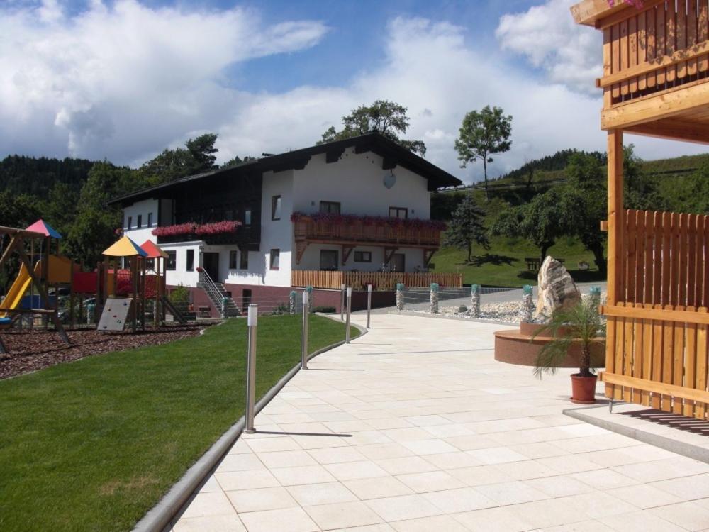 Panoramadorf Saualpe Hotel Eberstein Exterior foto