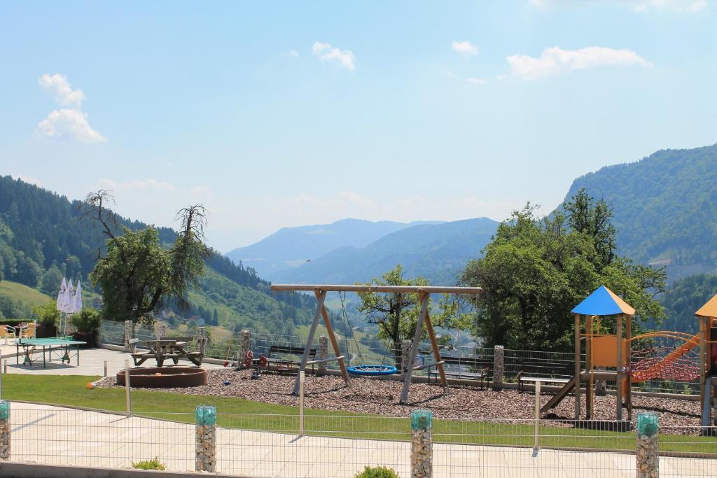 Panoramadorf Saualpe Hotel Eberstein Exterior foto
